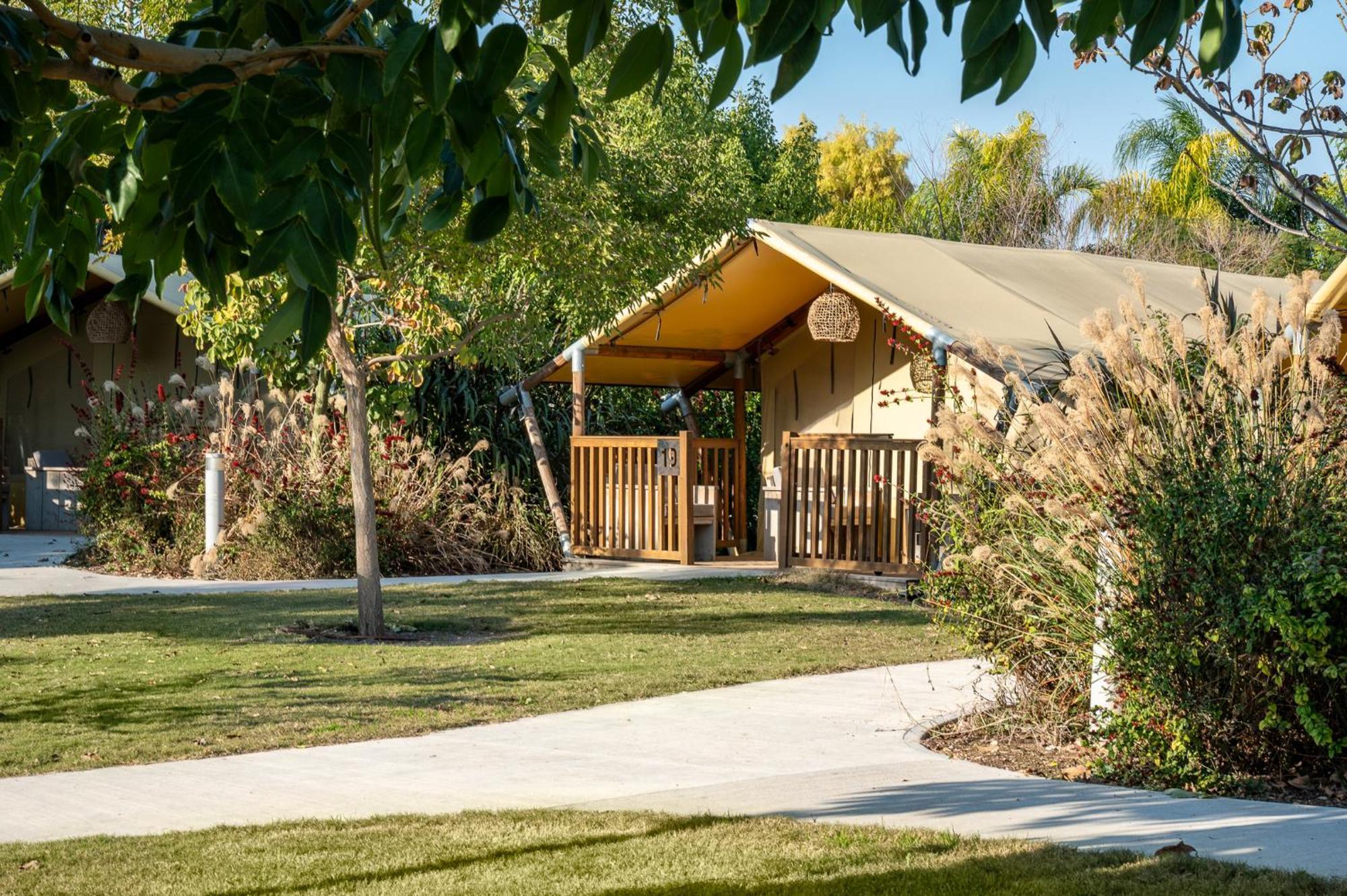 Отель Layla Glamping Нир-Давид Экстерьер фото